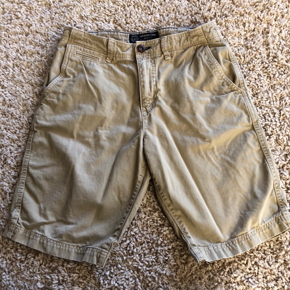 American Eagle men’s shorts